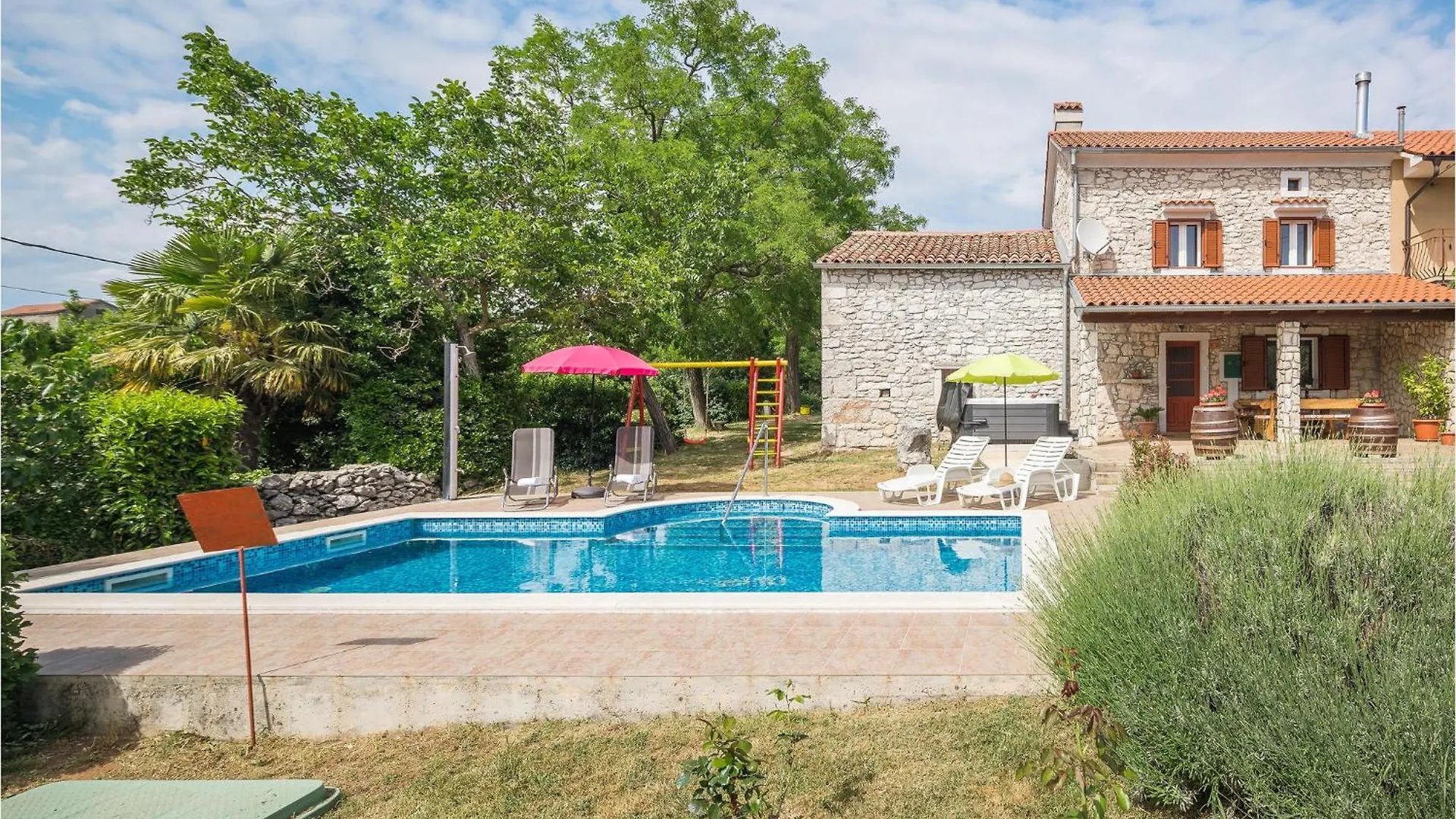 Amazing Home In Erzisce With Jacuzzi Nedescina 0*,  Croatia